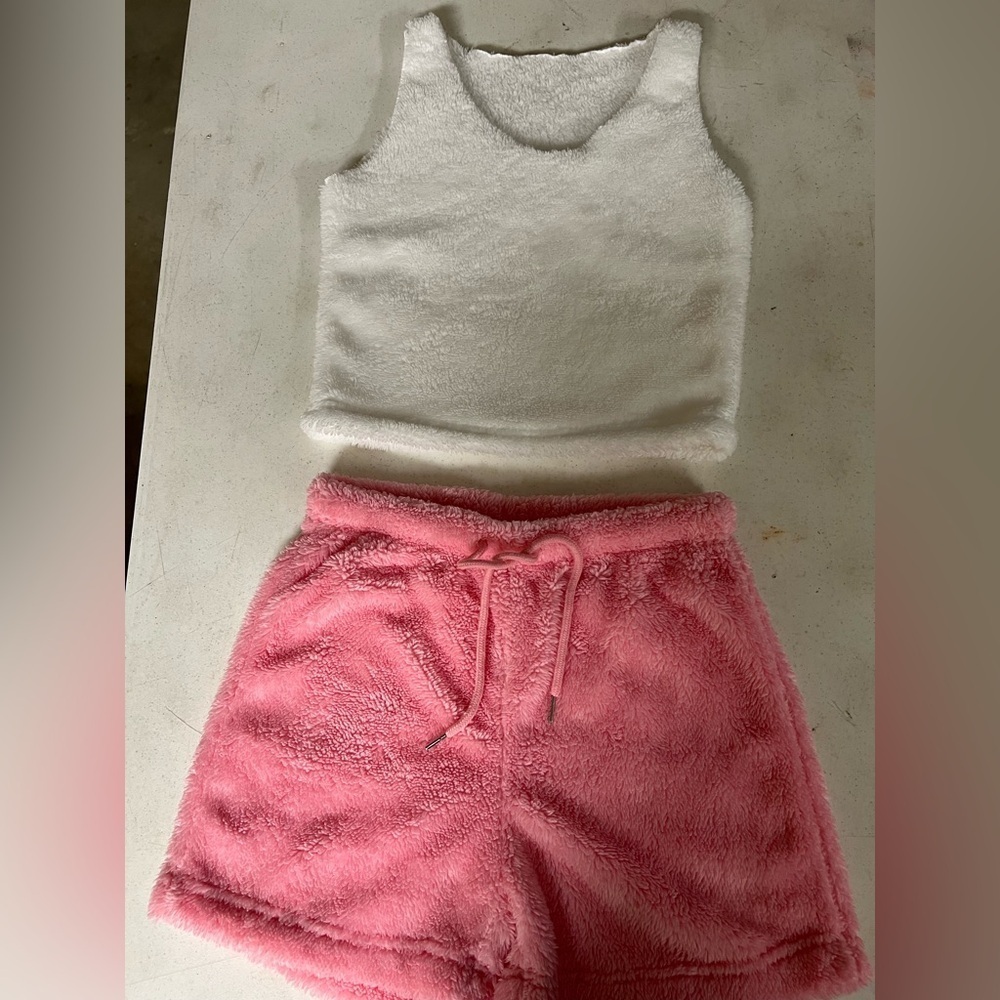 PAJAMA SET PLUSH COZY PAJAMA WEAR, PLESHY COZY KNIT SET, 4 PIECE SET NWOT